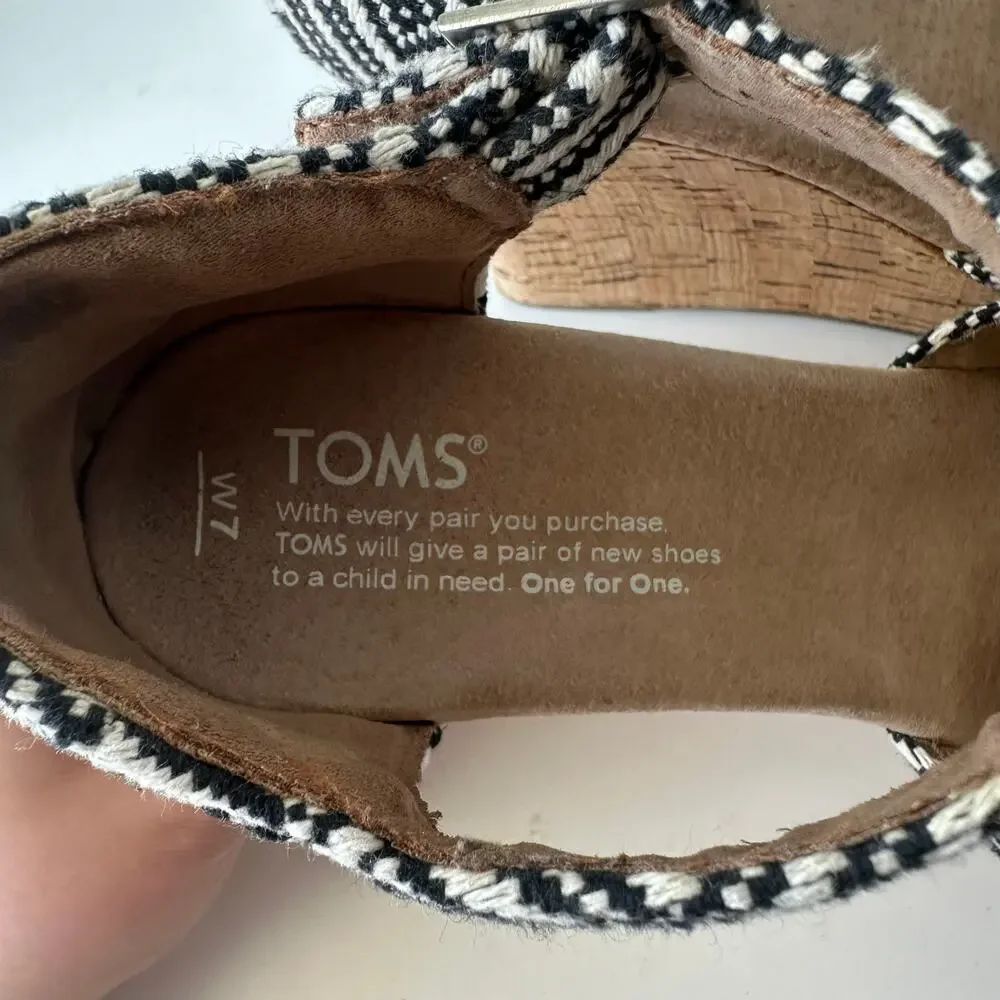Toms (7) Cork Wedge Aztec Printed Sandals Boho Black/White Eclectic Pattern
